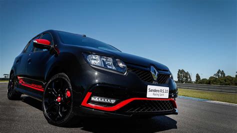 Renault Sandero Rs Racing Spirit Has Michelin Pilot Sport Tires