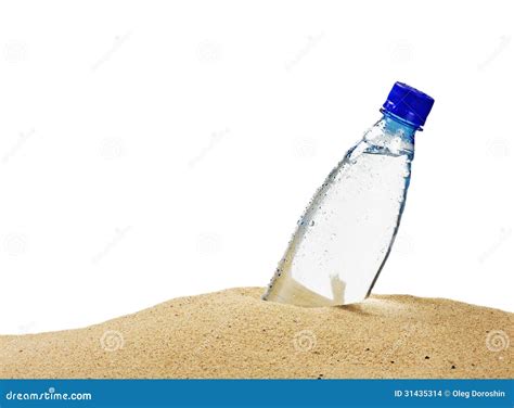 Plastic Fles Met Water Stock Foto Image Of Woestijn 31435314