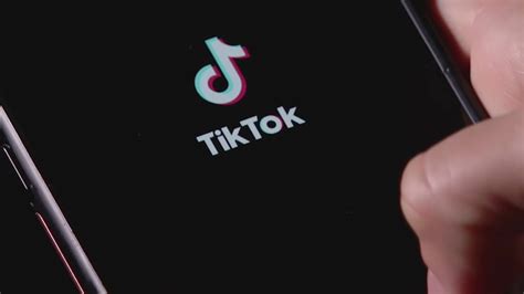 Tiktok To Start Labeling Ai Generated Content As Technology Becomes More Universal Wsvn 7news