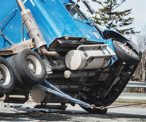 Big Rigs Bigger Problems What To Know And Do About Trucking Accidents