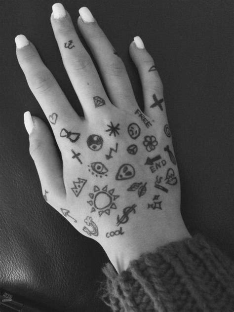 Cool Designs To Draw On Your Fingers