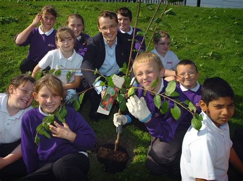 25 Brilliant Blackpool Pictures Of Life At Layton Primary And Boundary