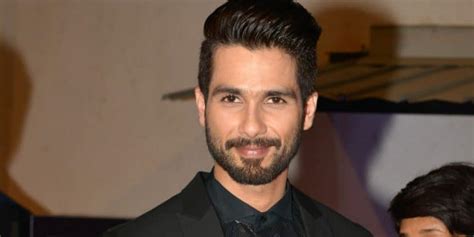 Shahid Kapoor Net Worth 2023: Wiki, Married, Family, Wedding, Salary ...