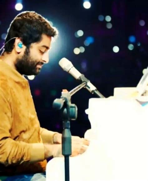 Pin by Rose on Arijit Singh ️ | Singer, Concert, Son'a