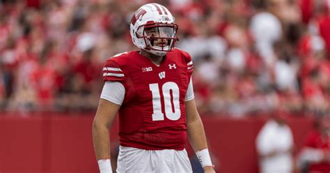 Former Wisconsin Qb Deacon Hill Flips Transfer Destination Commits To