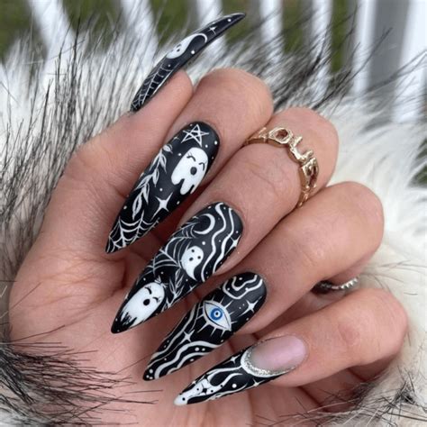 20 Ghouling Ghost Nail Designs You Want For This Halloween Social