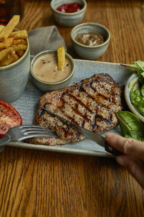 Steak Night at The Queen's Head, Weybridge