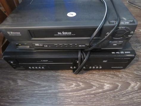 MAGNAVOX DVD/VHS PLAYER, EMERSON VHS PLAYER | Live and Online Auctions ...