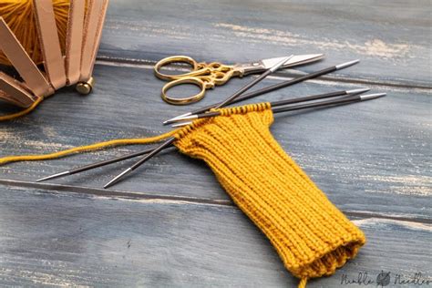 How To Knit Gloves With Fingers Step By Step Pattern For Beginners