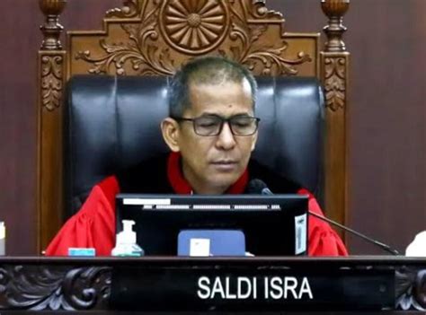 Hakim Konstitusi Saldi Isra Dilaporkan Dugaan Miliki Afiliasi Politik