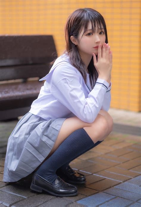 Cosplay trang phục nữ sinh hot girl Nhật Bản gây hoang mang với màn hóa thân cực đỉnh P