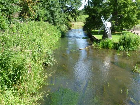 River Darent At Castle Lavender Farm Marathon Cc By Sa 2 0