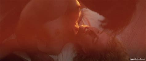 Laura Dern Nude OnlyFans Leaks Fappening Page 2 FappeningBook