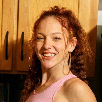 Luna Light Babe Page Watch This Adult Model On FreeOnes