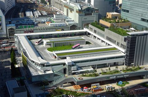 「バスタ新宿」に「新宿高速バスターミナル」が移転 売場面積約40000㎡ 国内最大級の家電量販店に建て替えられる予定の「ヨドバシカメラ・新宿