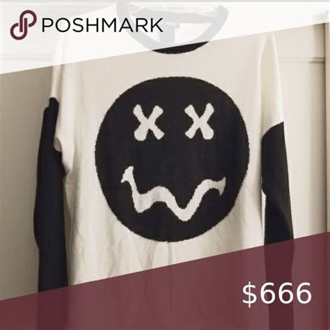 ISO Hot Topic Lightweight Sweater Black And White Smiley Face Design