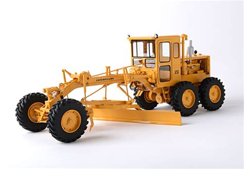 1:24 Caterpillar® No.12 Motor Grader - Brass - Classic Construction Models