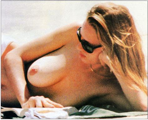 Uma Thurman Nude Pics Page 1