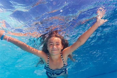 Fotos de Stock de Preteen Bikini Fotos de Stock Gratuitas e Sem Fidelização a partir da