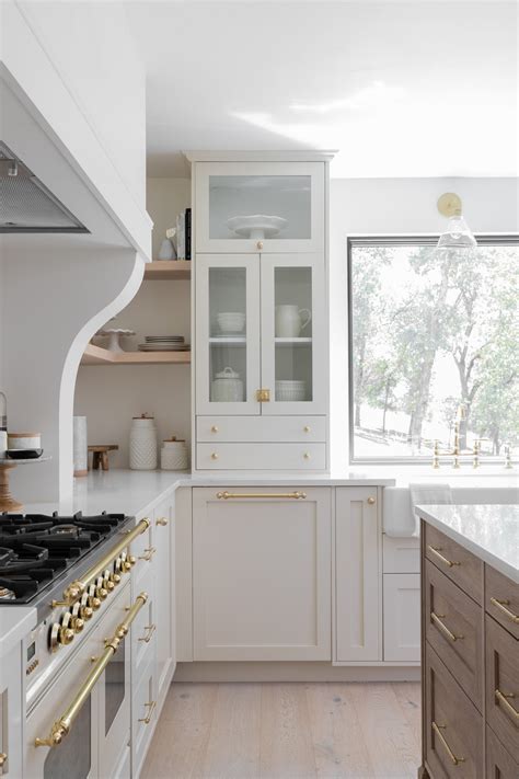 7 White Kitchen Cabinets That Will Never Go Out of Style - SemiStories
