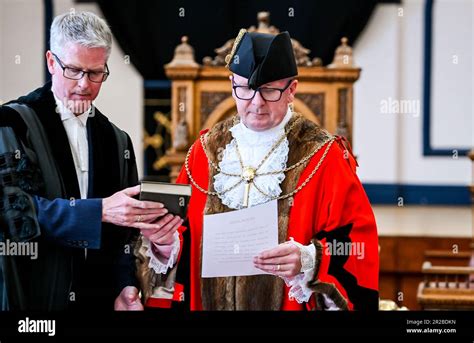 Grimsby Uk Th May Councillor Ian Lindley Is Sworn In As