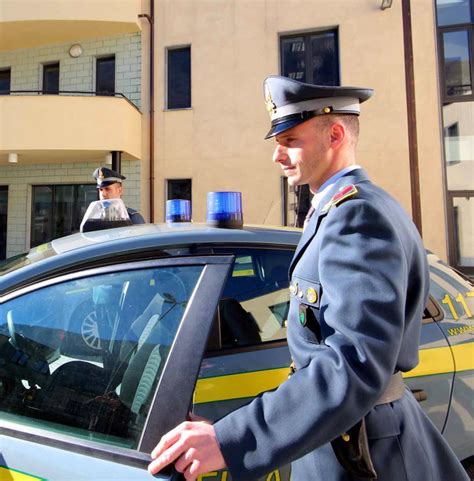 Sequestro Da Milioni Frode Delle Apri E Chiudi Indagata Lazienda