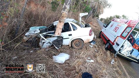 Grave Acidente Tira A Vida De Jovem De Anos Na Rodovia Mg