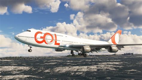 SCARY Dangerous Landing Boeing 747 GOL Airlines At Cape Town