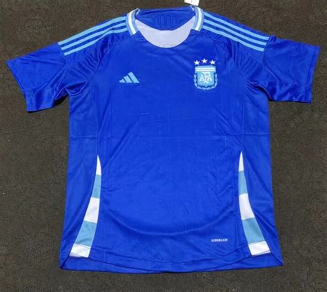 Argentine 2024 les nouveaux maillots se dévoilent Maillots Foot Actu