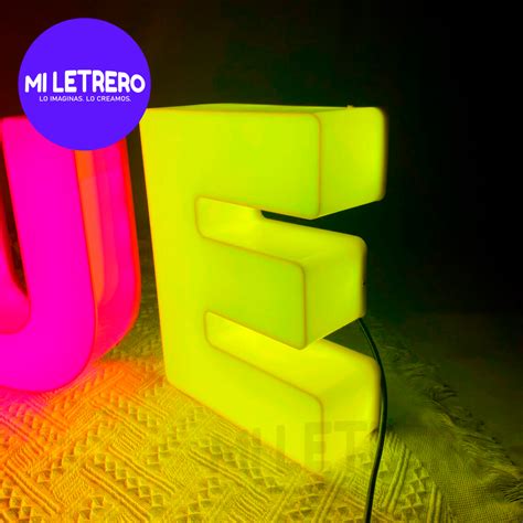 Letras Corpóreas 3D en Acrílico y MDF Letrero Luminoso