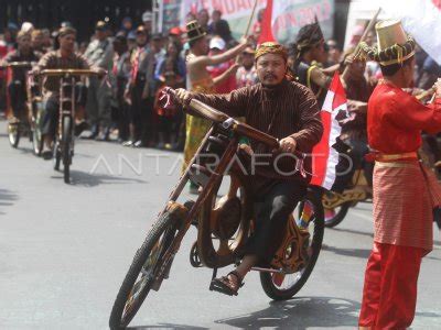 Festival Kendaraan Hias Malang Antara Foto