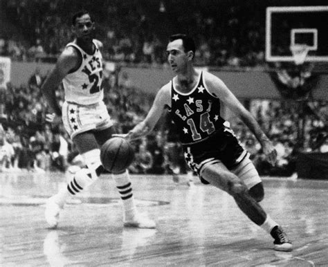 Former Celtic Bob Cousy getting statue in Worcester | ABC6