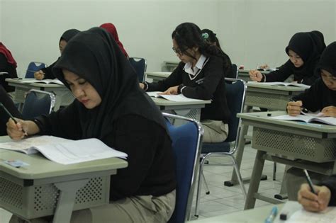 Pelaksanaan Test TOEIC Semester Genap 2017 2018 Akademi Sekretari