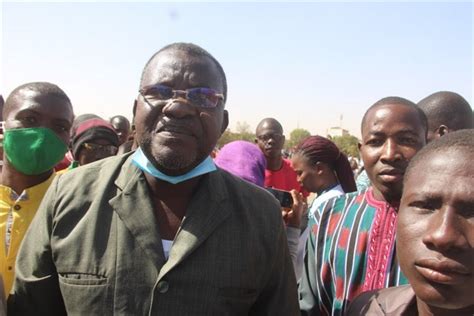 Subject Soutien Du Putsch Au Burkina Faso Des Manifestent à La Place