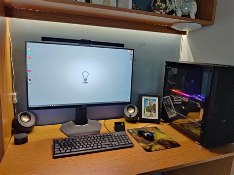 my first build and desk setup. Today the speakers came, so I had to do ...