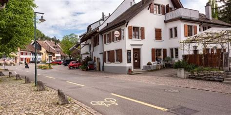 Muttenz BL Kollision Zwischen Personenwagen Und Tram Nau Ch