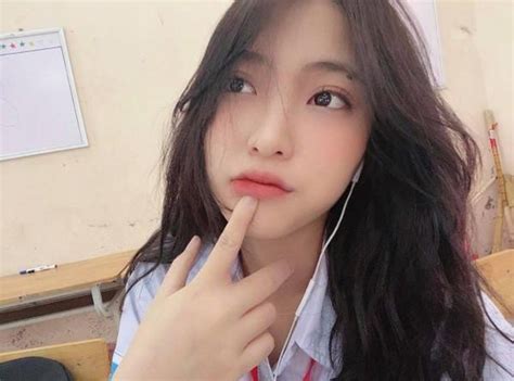 Vừa gia nhập vũ trụ hot girl nữ sinh 2K2 lập tức được chú ý Người đẹp Việt Giải Trí