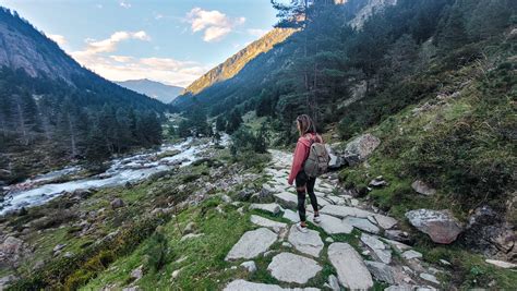 Randonnée au Lac dEstom un des plus beaux lacs des Hautes Pyrénées