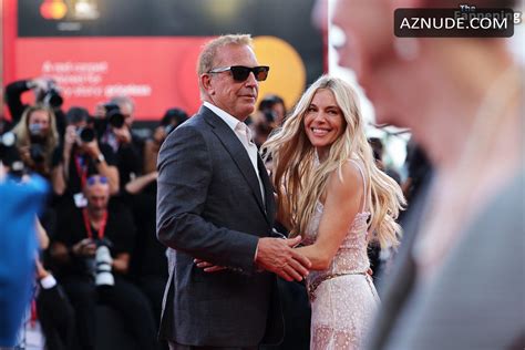 Sienna Miller Sexy Flashes Her Hot Tits At St Venice International Film Festival In Italy AZNude