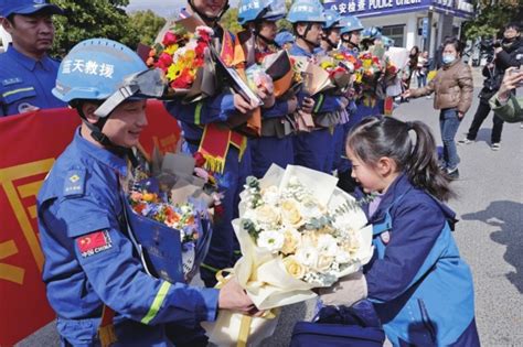 苏州 蓝天勇士 平安归来 合作搜救出8名幸存者 名城苏州新闻中心