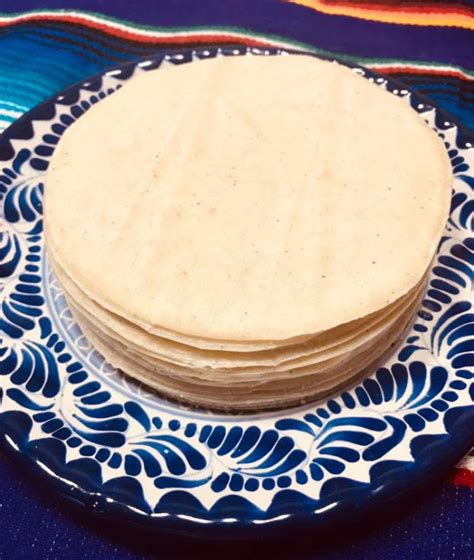 Tortillas de maíz amarillo 100 nixtamalizado La Reina de las