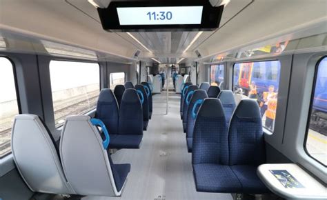 First Aventra Emu For South Western Railway Unveiled Laptrinhx News