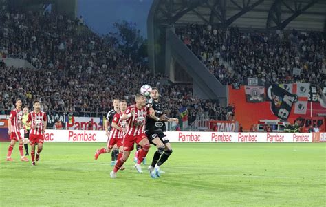 FOTO VIDEO Spectacol total pe Municipal Sepsi păstrează trofeul