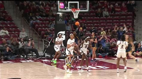 Laeticia Amihere Shows Off Vision With Nice Dime Vs East Tennessee State Bucs Espn Video