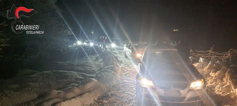 Terranova Del Pollino Auto Bloccate Dalla Neve Con Bimbi A Bordo