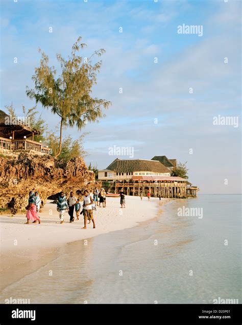 Restaurantes En La Playa Fotografías E Imágenes De Alta Resolución Alamy