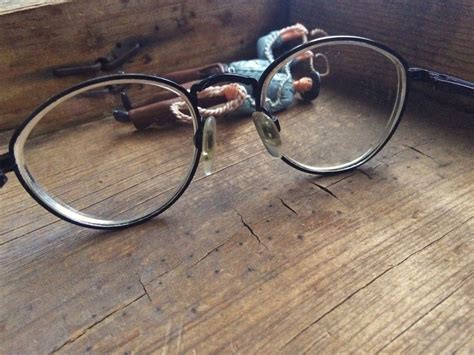 Vintage 1970s Roundish Metal Frame Eyeglasses Gold Tone Round Eyeglasses Women Men Unisex