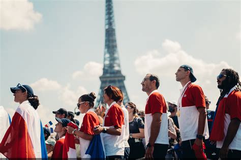 Paris 2024 Recrute Des Volontaires Pour Les Jo Comment Devenir