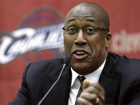 Mike Brown reportedly to be next Lakers coach - CBS News