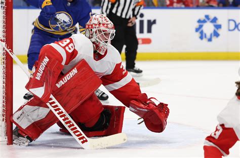 Detroit Red Wings Back Up Goalie Woes Continue As Season Continues